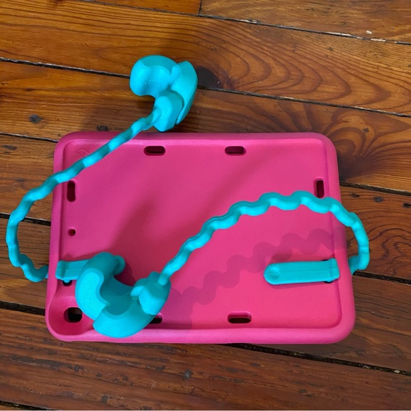 Speck Designed for Impact IPad Case fits 7th, 8th & 9th generation - Picture 3 of 5